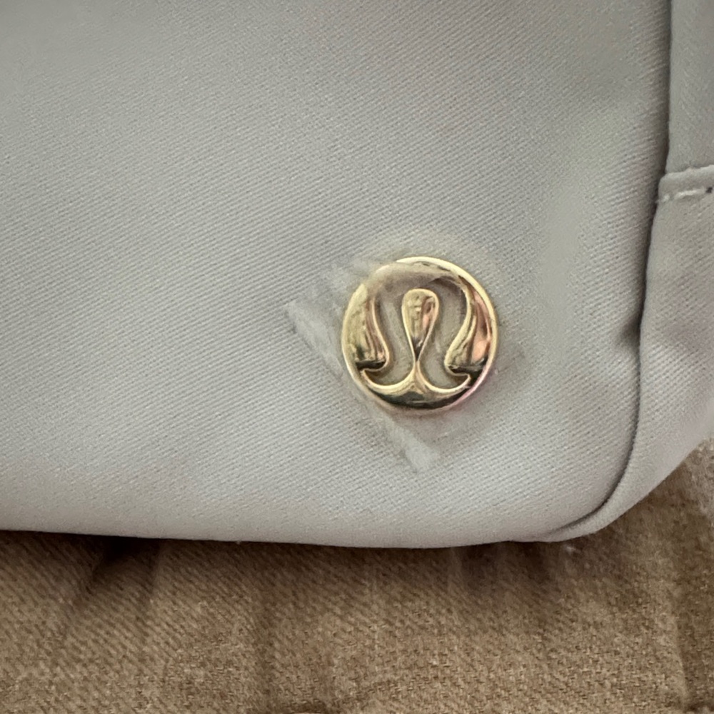 Lululemon Athletica Everywhere Belt Bag - Picture 3 of 5